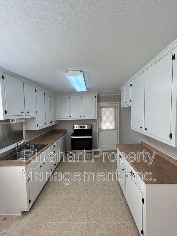 Building Photo - 2326 Marett Blvd