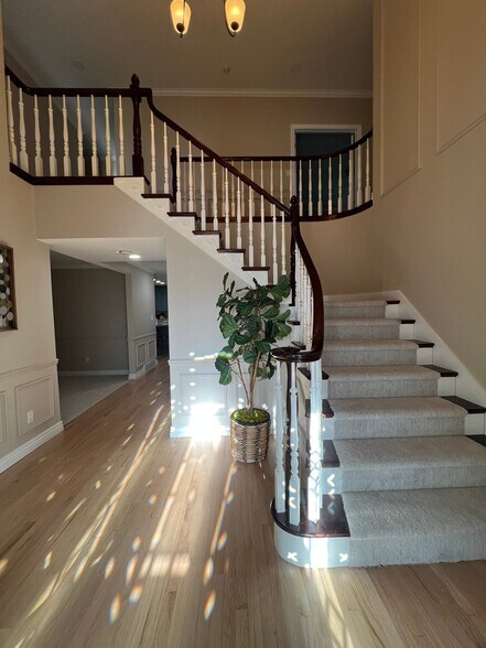 Building Photo - 2676 Hill Climb Cir