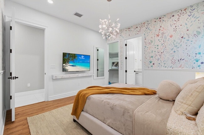 Building Photo - 19886 Meadowside Ln