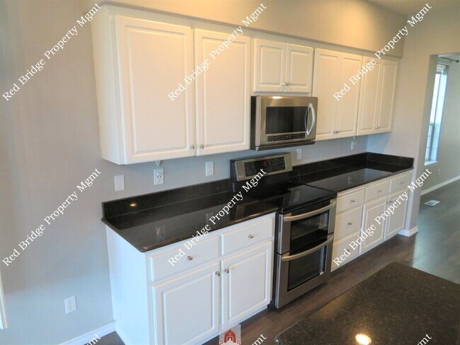 Building Photo - 18385 SW Swanstrom Dr