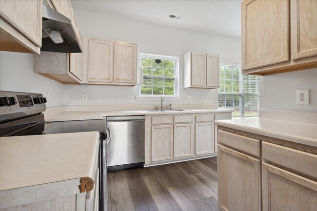 Building Photo - 107 Karley Pl