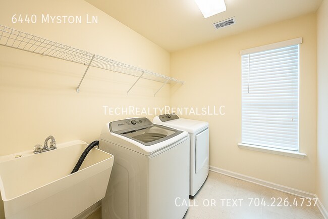 Building Photo - 6440 Myston Ln