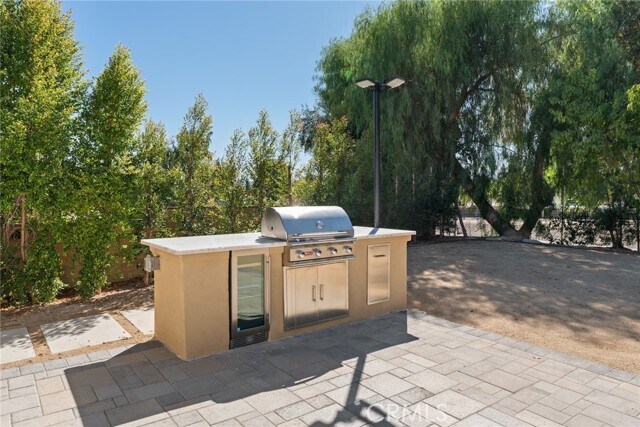 Building Photo - 24258 Highlander Rd