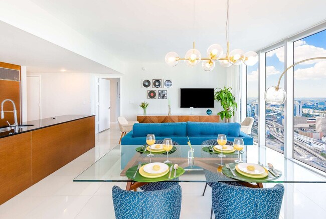 Building Photo - 485 Brickell Ave