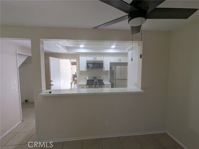 Building Photo - 1460 Kendall Dr