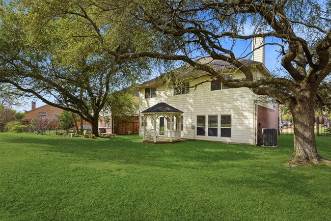 Building Photo - 3327 Shady Glen Ln