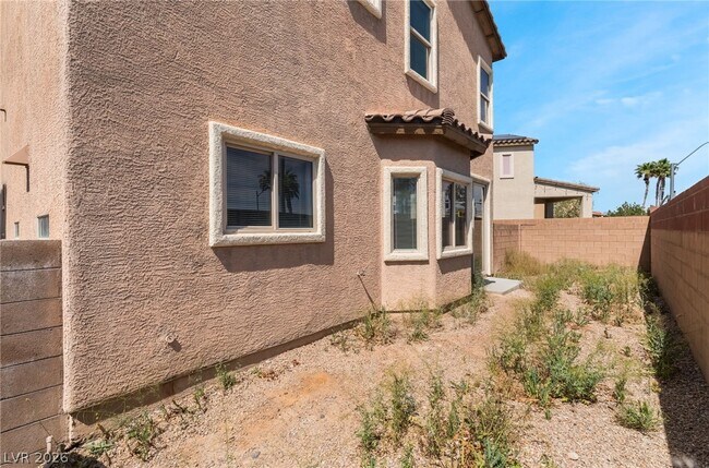 Building Photo - 6758 Lincoln Wood St