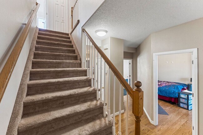 Building Photo - Spacious Home in Highly Desirable Windmill Mesa