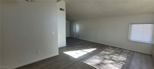 Building Photo - 2784 Belcastro St
