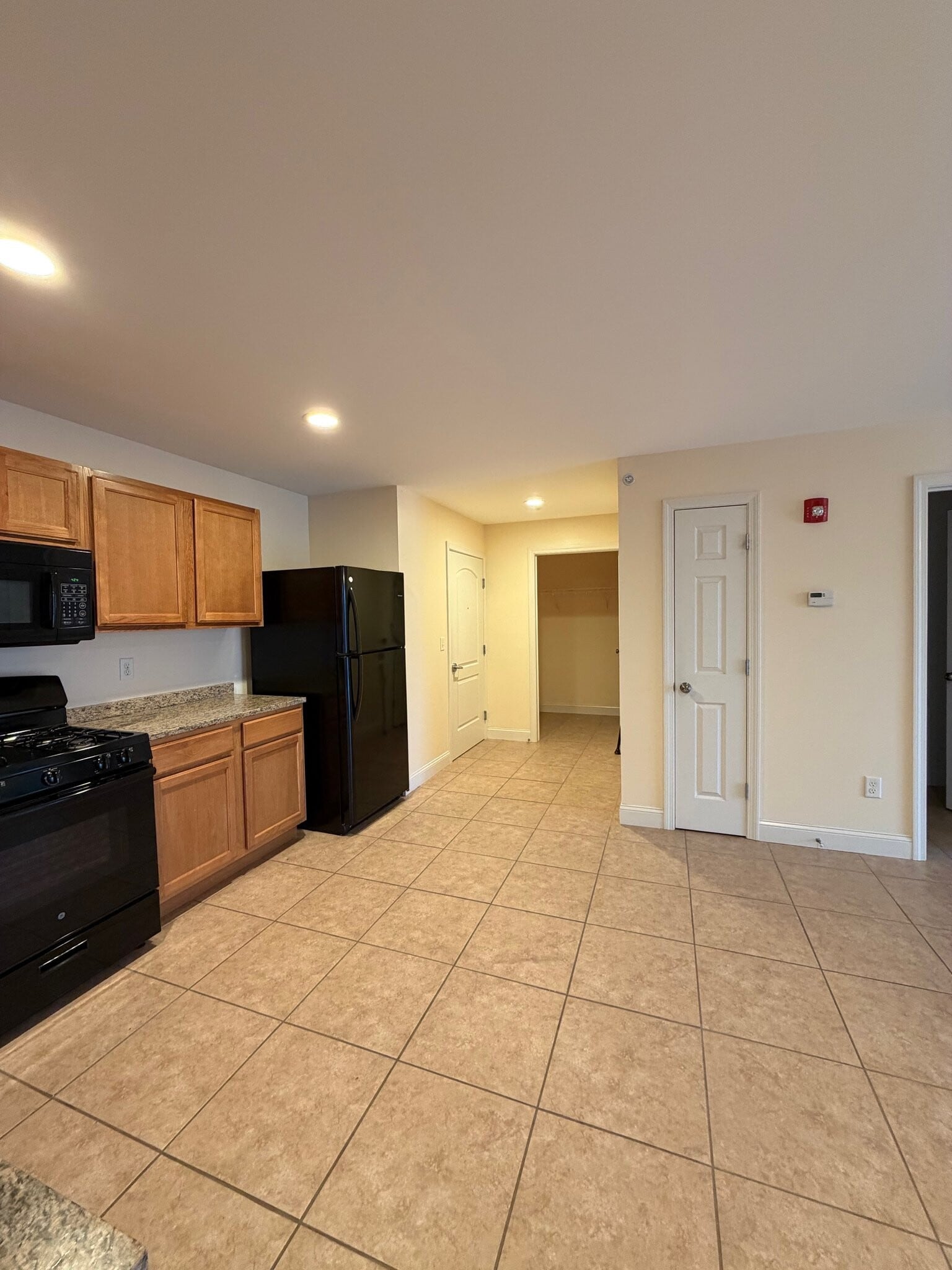 Building Photo - 9 Jenna Ln