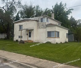 Building Photo - Newly Renovated 4 Bedroom • 2- Bathroom 3 story Home
