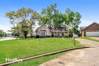 Building Photo - 6045 Holly Heights Cove