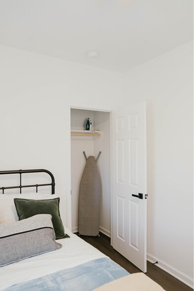 Building Photo - 1917 Faucette Ave