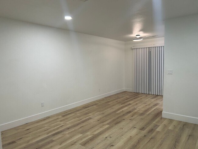 Building Photo - 139 Dayton Village Pkwy