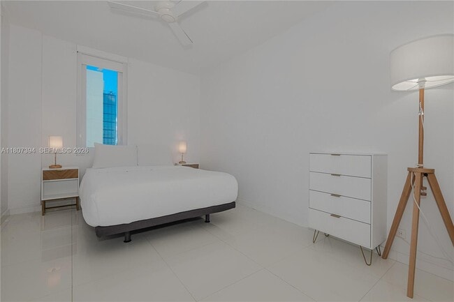 Building Photo - 2301 Collins Ave