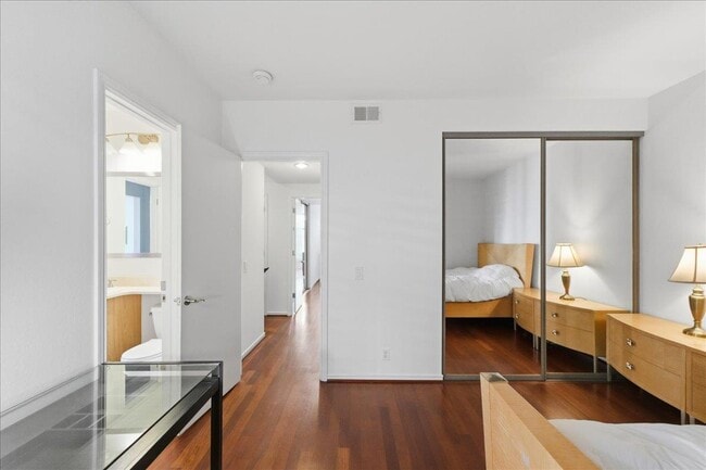 Building Photo - 11 Hayward Ave