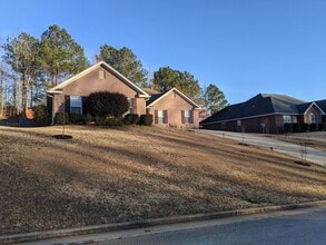 Building Photo - 3 bed/2 bath Brick Ranch in Grovetown, GA 30813
