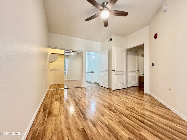 Building Photo - 1701 E Colter St