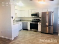 Building Photo - Beautifully renovated 2bd/1ba in Central T...