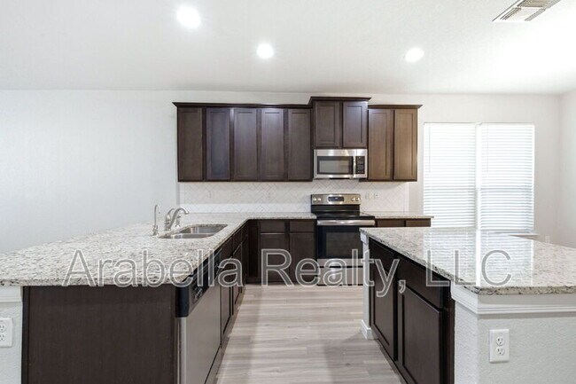 Building Photo - 5950 Larkspur Valley