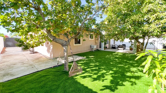 Building Photo - 12255 NW Miami Ct