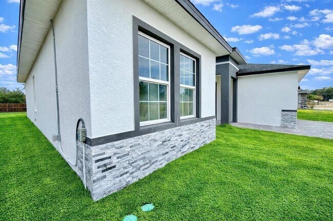 Building Photo - 11591 SW 59th Terrace
