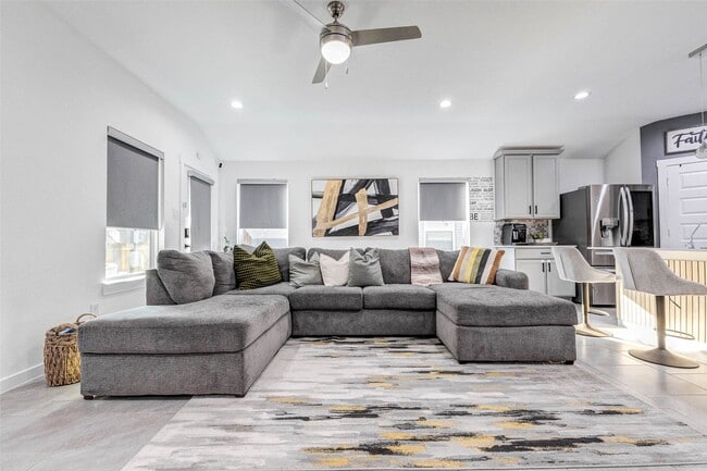 Building Photo - 29534 Wilkerson Ln