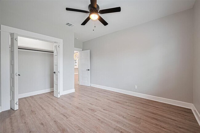 Building Photo - 1205 E 27th St