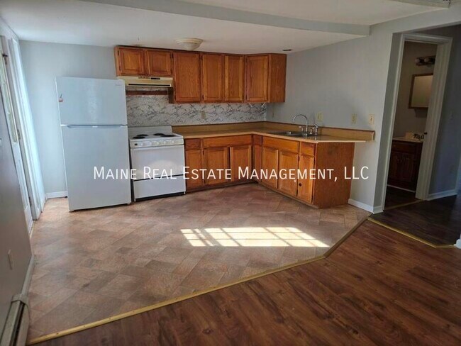 Primary Photo - 101 Third St. Apt.