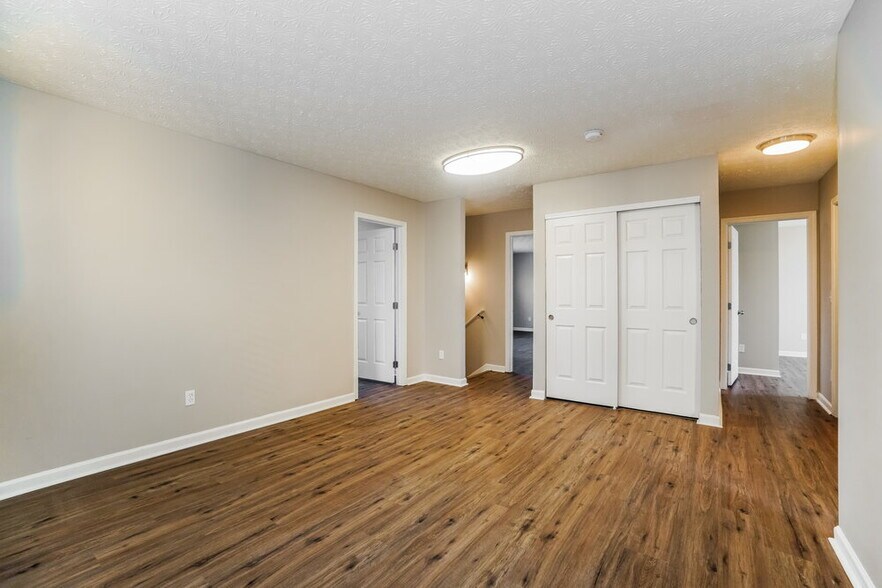 Building Photo - 8051 Beardsley Ave