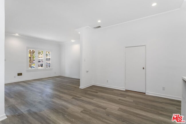 Building Photo - 8818 Rangely Ave