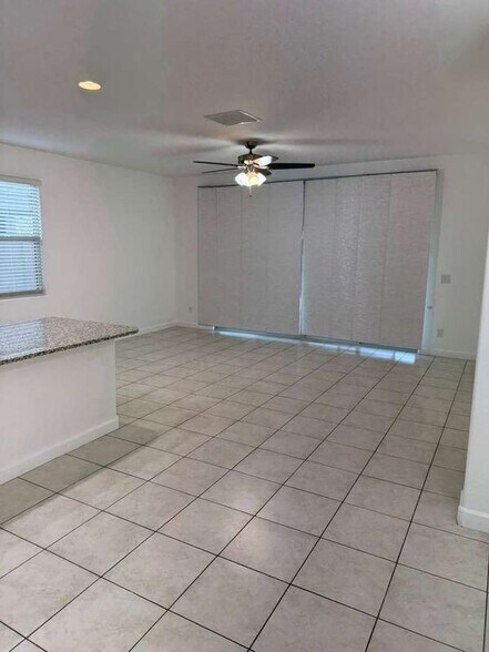 Building Photo - 41326 W Jenna Ln