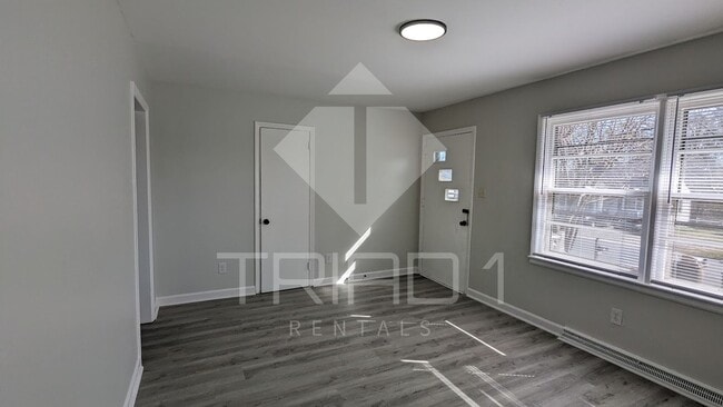 Building Photo - Renovated 3bed/1bath in Greensboro!