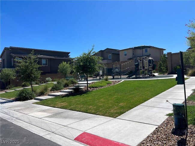 Building Photo - 8903 Roadrunner Ravine St
