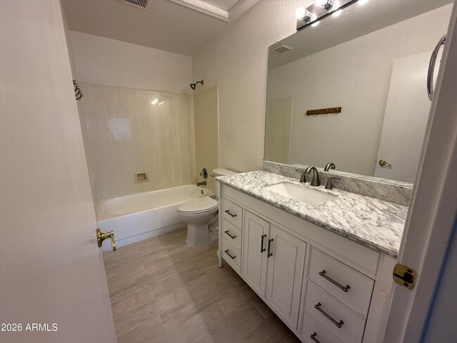 Building Photo - 1253 N Spire Ct