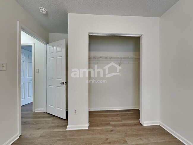 Building Photo - 8527 Ochre Dr