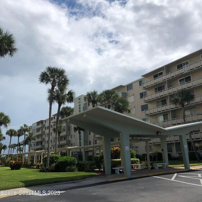 Primary Photo - 2020 N Atlantic Ave