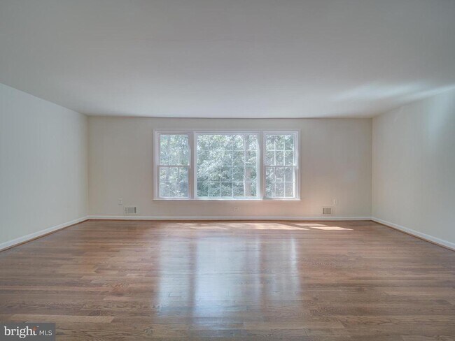 Building Photo - 13186 Putnam Cir