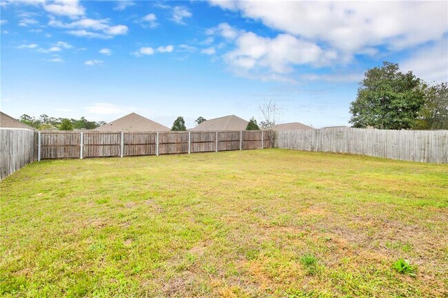 Building Photo - 32309 Calder Ct