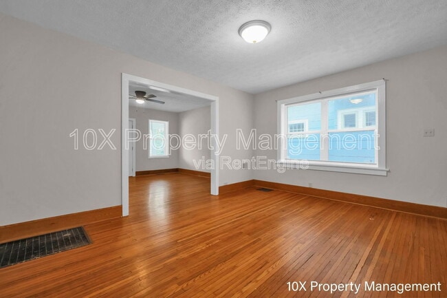 Building Photo - 454 E Tompkins St