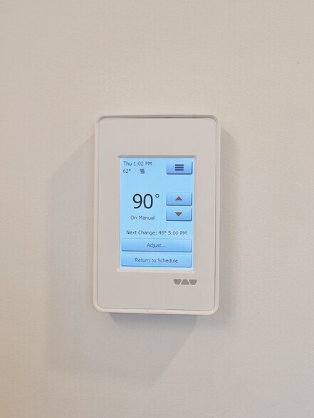 Building Photo - 70 Tufts St