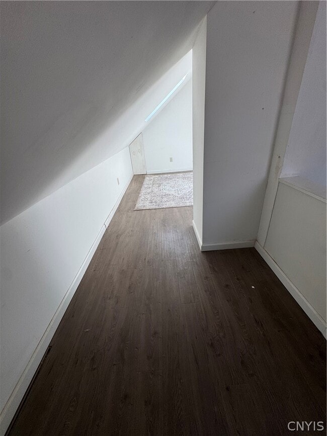 Building Photo - 220 Delhi St