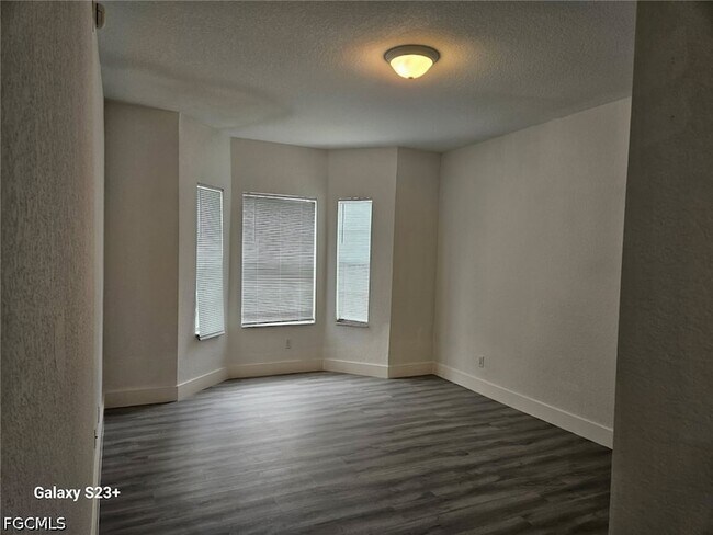 Building Photo - 8424 Bernwood Cove Loop