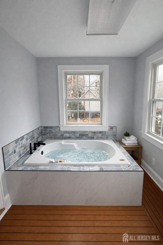 Building Photo - 149 N 5th Ave