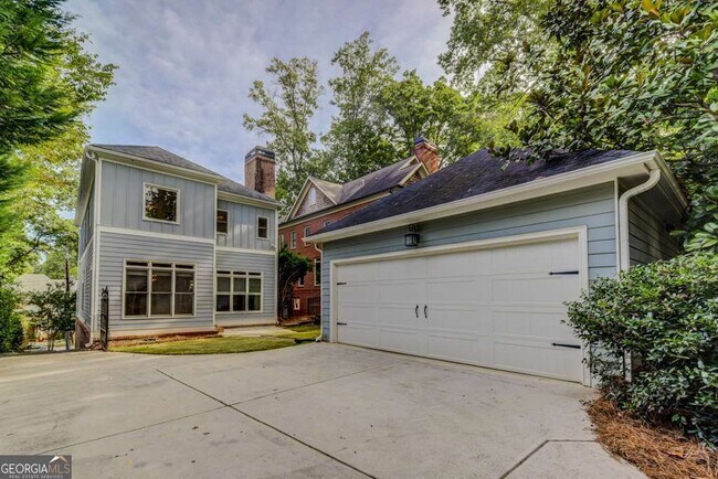 Building Photo - 208 Clarion Ave