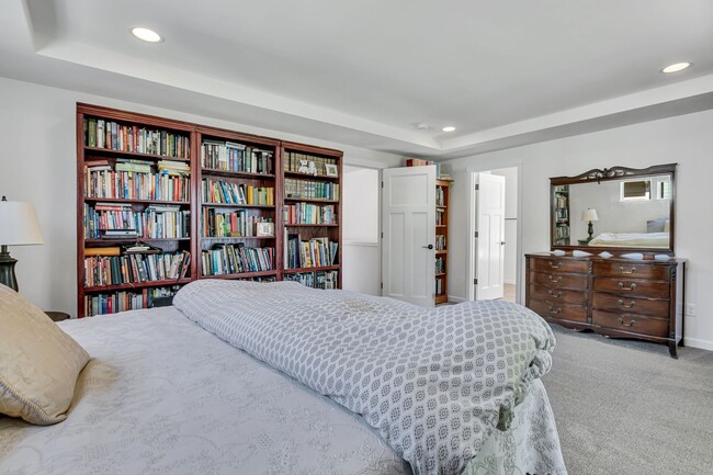 Building Photo - 11218 Borgen Loop NW