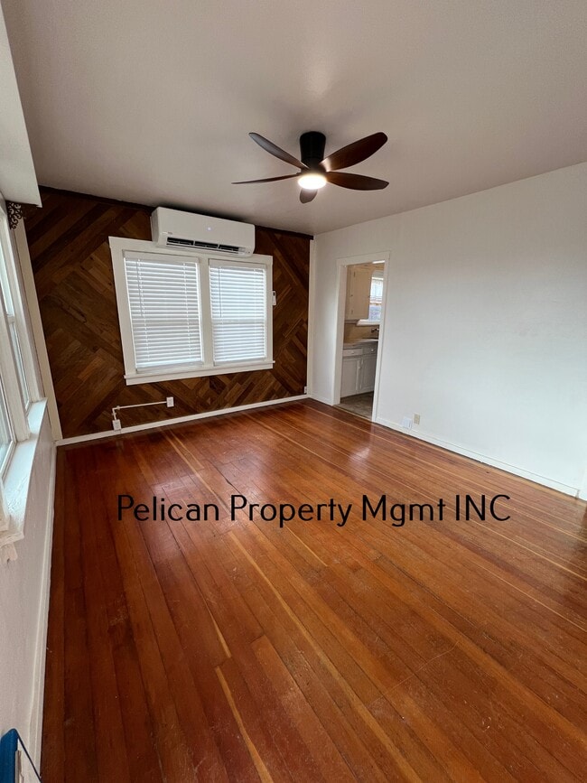 Building Photo - 327 Jefferson St