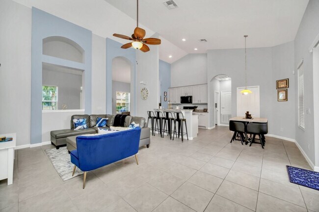 Building Photo - 4168 Oak Tree Dr