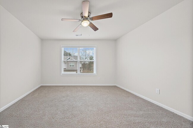 Building Photo - 218 Reynard Trl