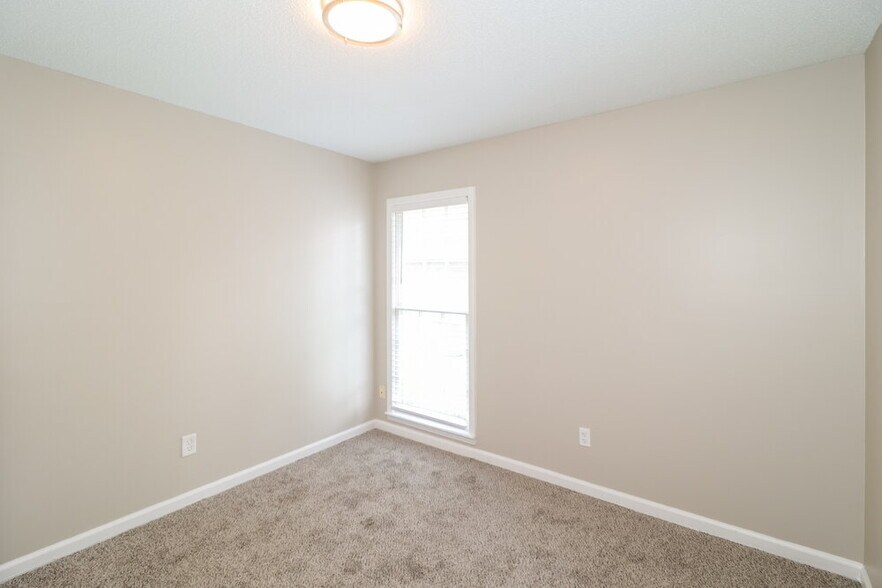 Building Photo - 4520 S Germantown Rd